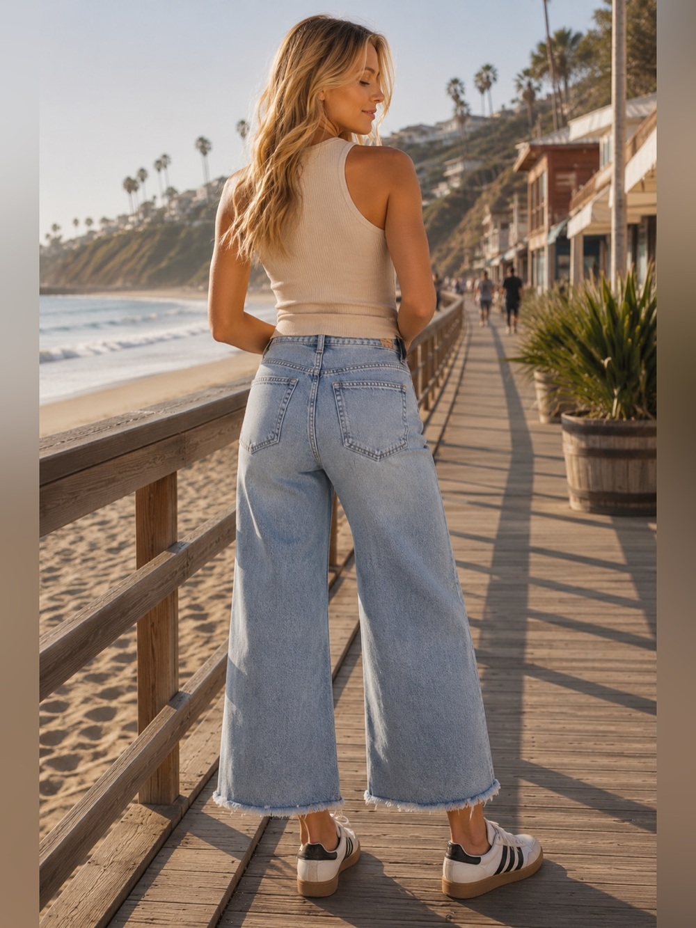 “ South Bay “ Wide Leg Jeans | Light Wash - Picture 3 of 6